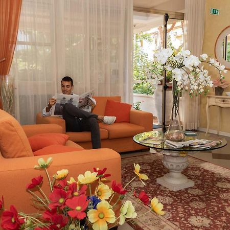 Hotel Alfa Tao Riccione Eksteriør billede
