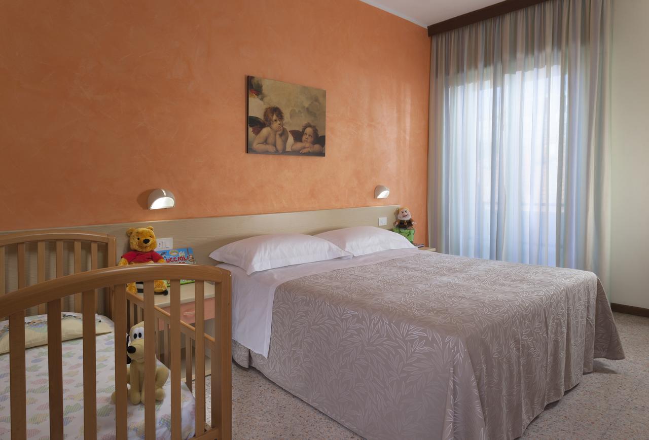 Hotel Alfa Tao Riccione Eksteriør billede