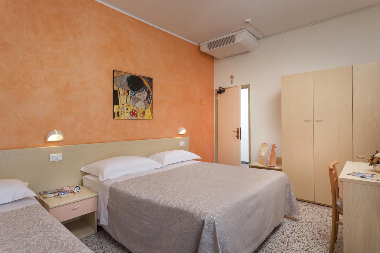 Hotel Alfa Tao Riccione Eksteriør billede