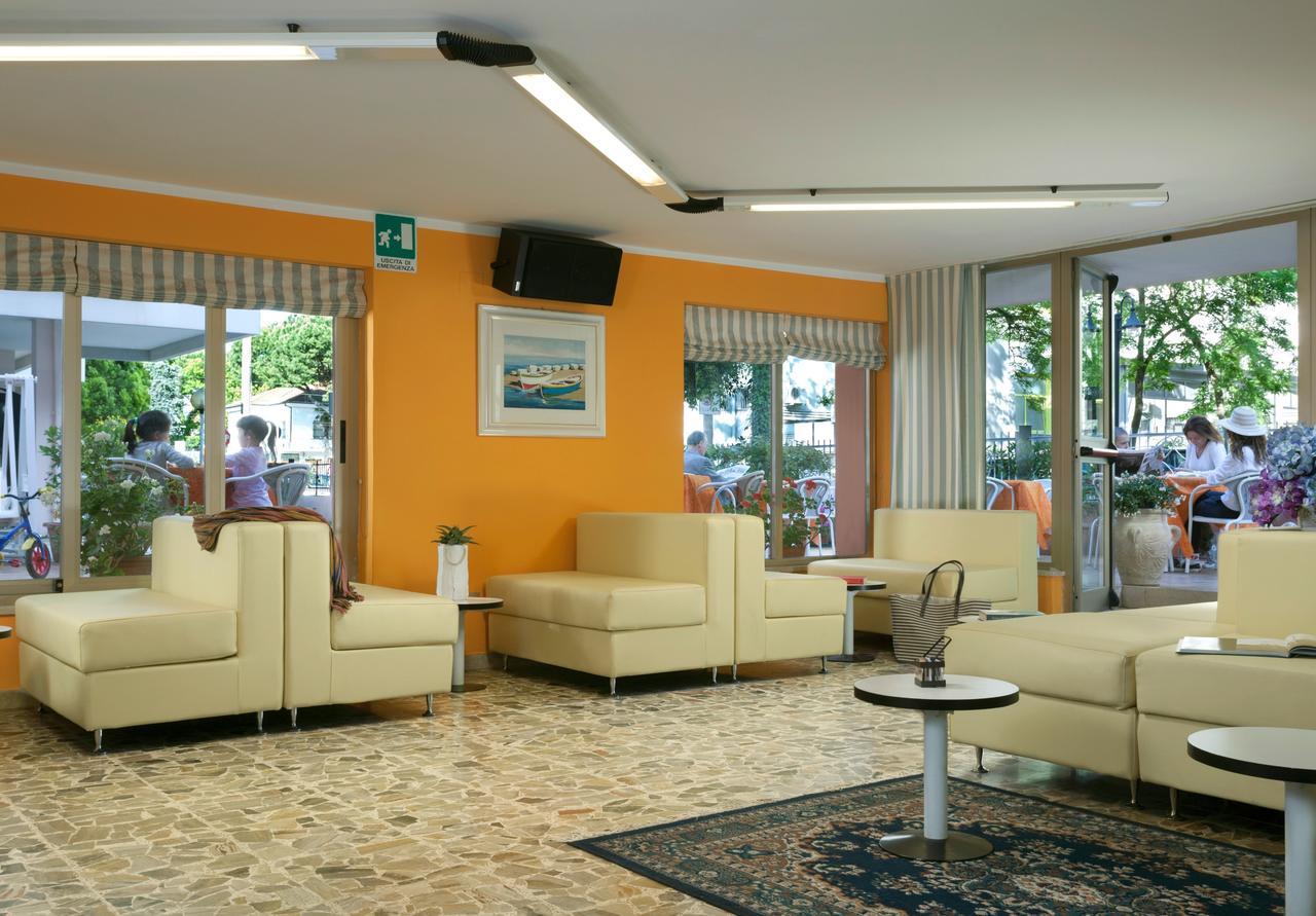 Hotel Alfa Tao Riccione Eksteriør billede