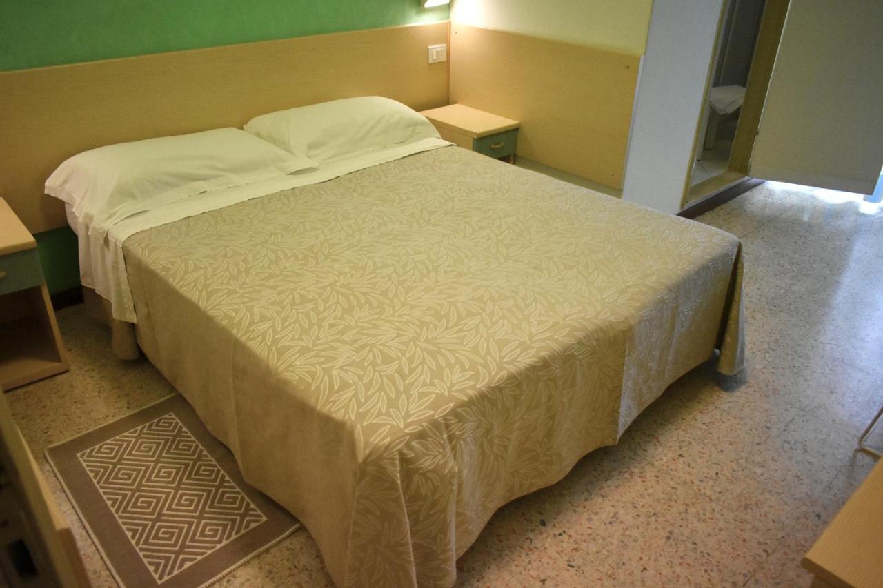 Hotel Alfa Tao Riccione Eksteriør billede