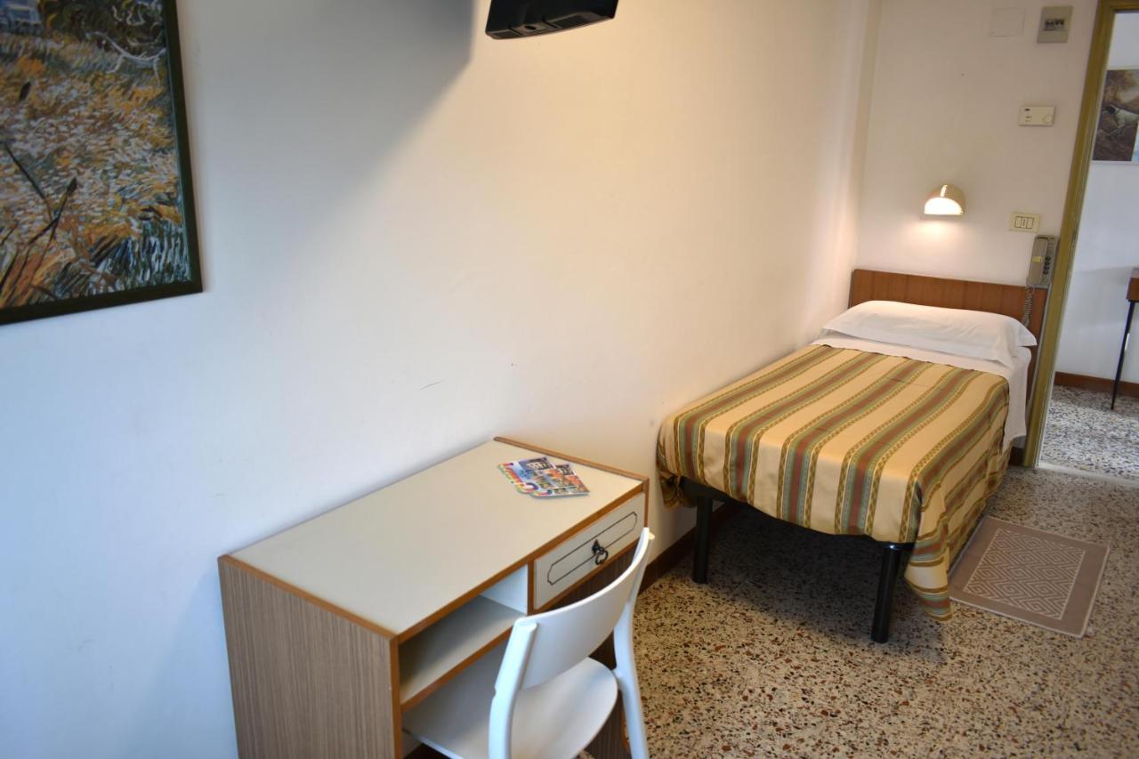 Hotel Alfa Tao Riccione Eksteriør billede