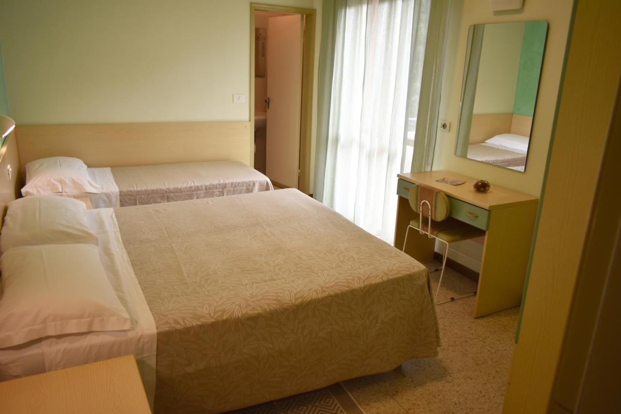 Hotel Alfa Tao Riccione Eksteriør billede