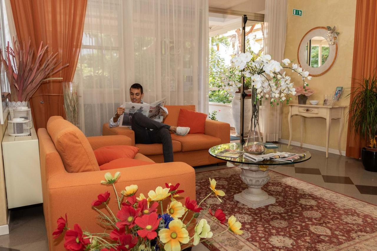 Hotel Alfa Tao Riccione Eksteriør billede