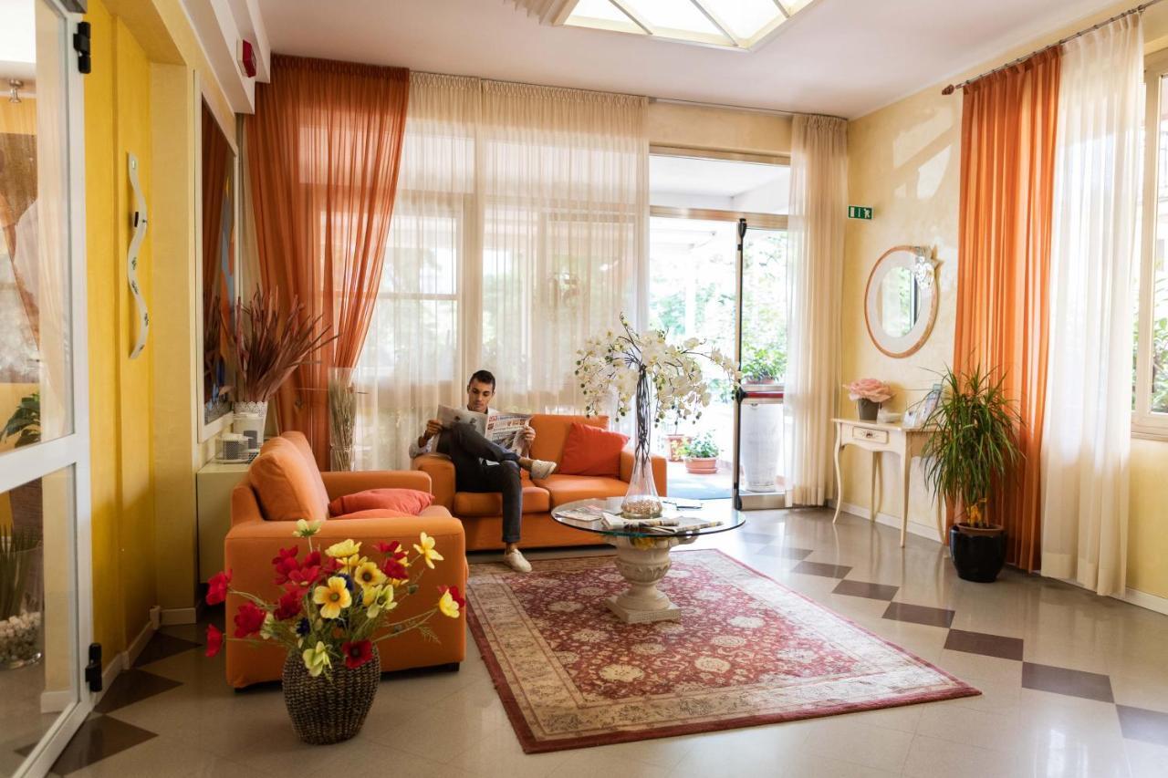 Hotel Alfa Tao Riccione Eksteriør billede