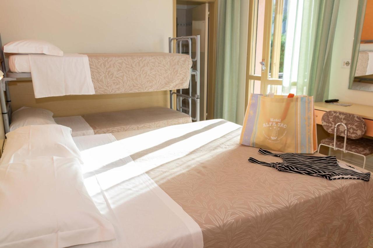 Hotel Alfa Tao Riccione Eksteriør billede